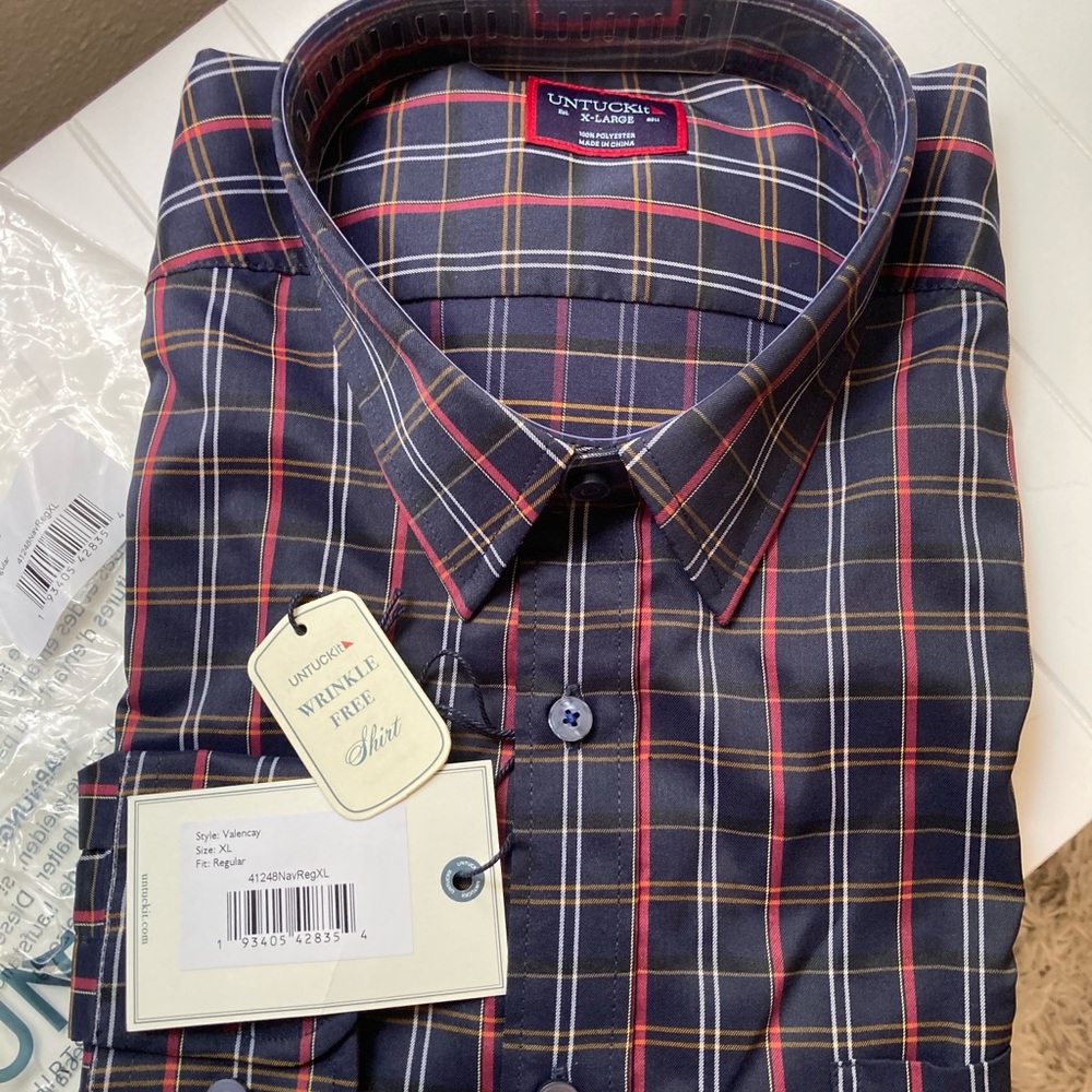 UNTUCKit Men's Navy Plaid Shirt
